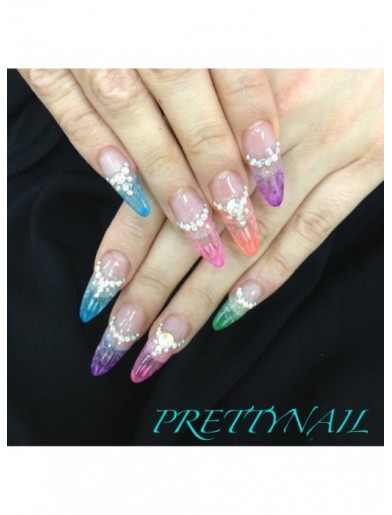 カラフルステンドグラスネイル 池袋のネイルサロン ネイルスクール Prettynail プリティーネイル