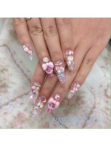 ピンクリボン スワロのキラキラスカルプ 池袋のネイルサロン ネイルスクール Prettynail プリティーネイル