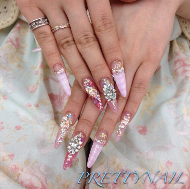 ピンクのギンガムチェックスカルプ 池袋のネイルサロン ネイルスクール Prettynail プリティーネイル